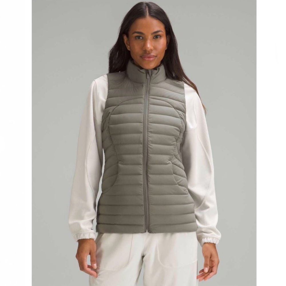Lululemon Pack It Down‎ Vest in Grey Sage Green Size 4